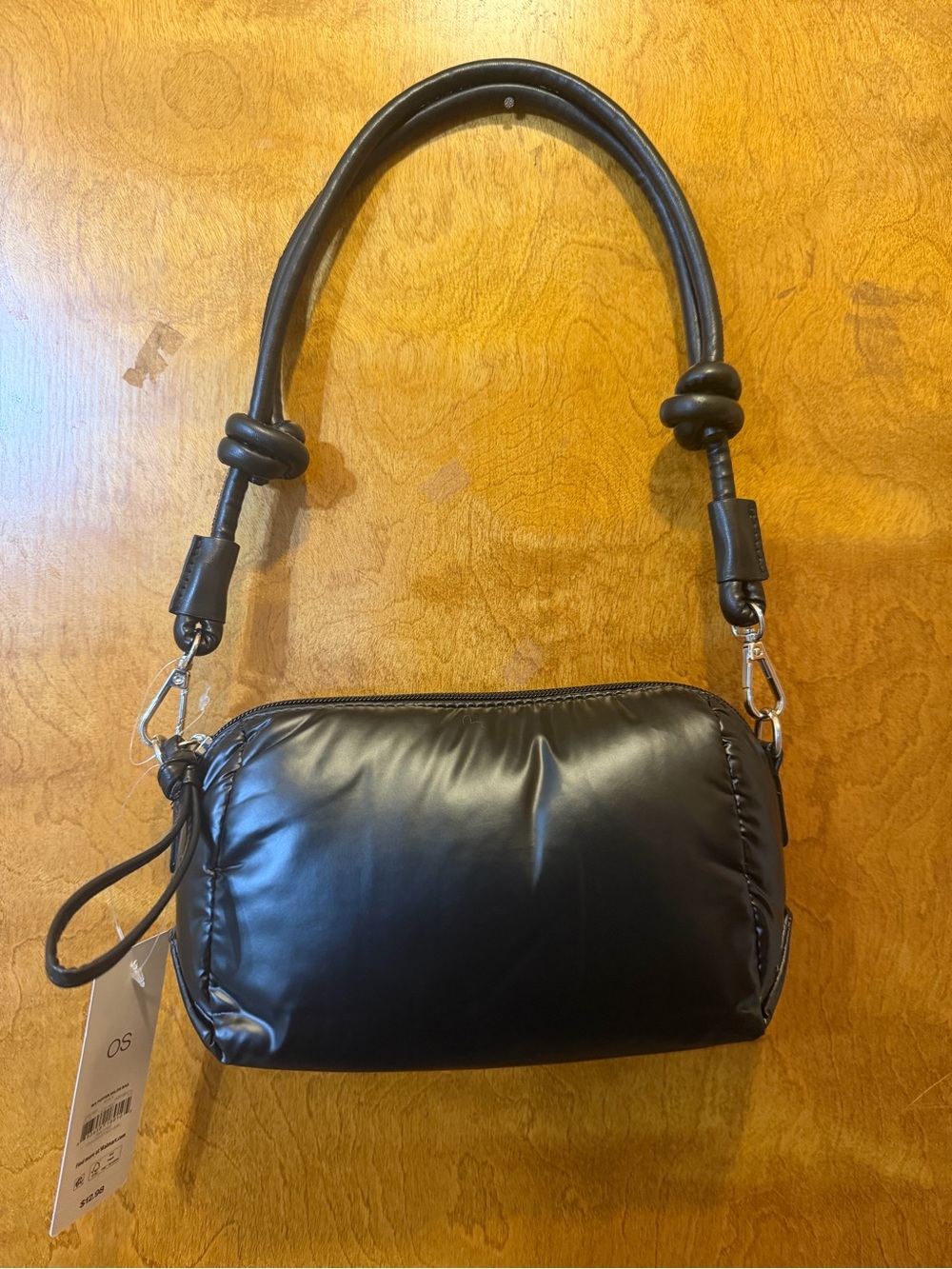 Weekend academy Black Puffer Shoulder Bag Zip Closure Detachable Strap Lined